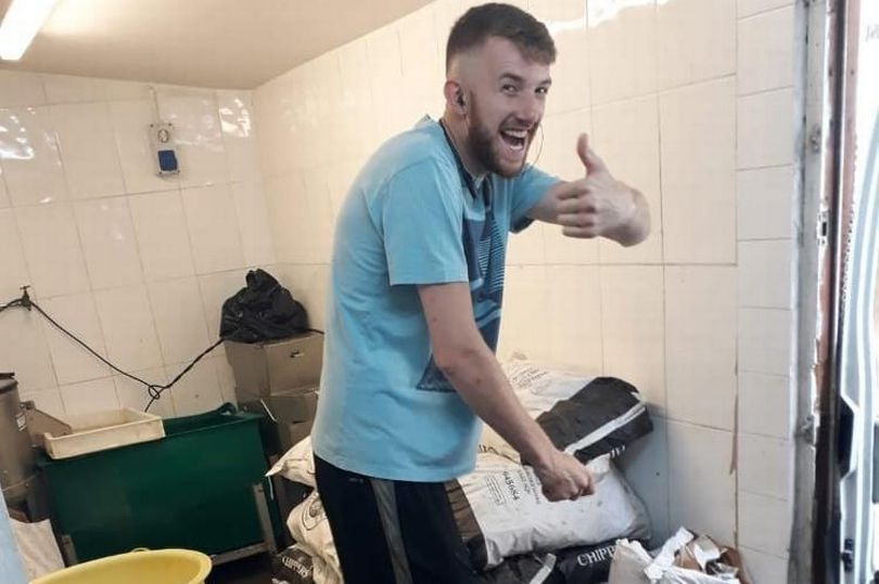 WalesOnline's tweet photo. Tributes paid to 23-year-old who died at Gower Beer Festival
https://t.co/D9rwcgLEZh https://t.co/g7OHAQcrs0