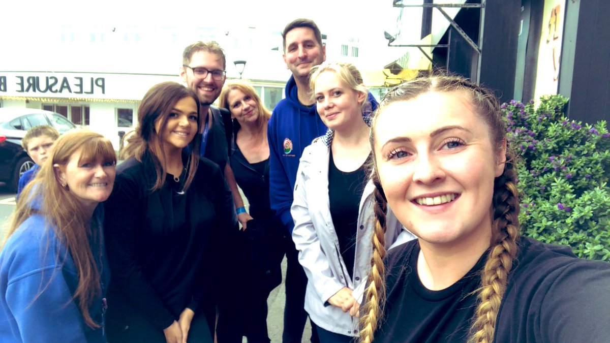 MissKLoweMB1's tweet photo. Blackpool today with Year 6! It has been amazing! 🎢💙 #NeverLessThanOurBest @MertonBankP @MrsBrussels_MB @MrsMLoweMB @MrsWeatherby_mb @MissHayesMB @mrweatherby_ehu https://t.co/0FohvZzGKu