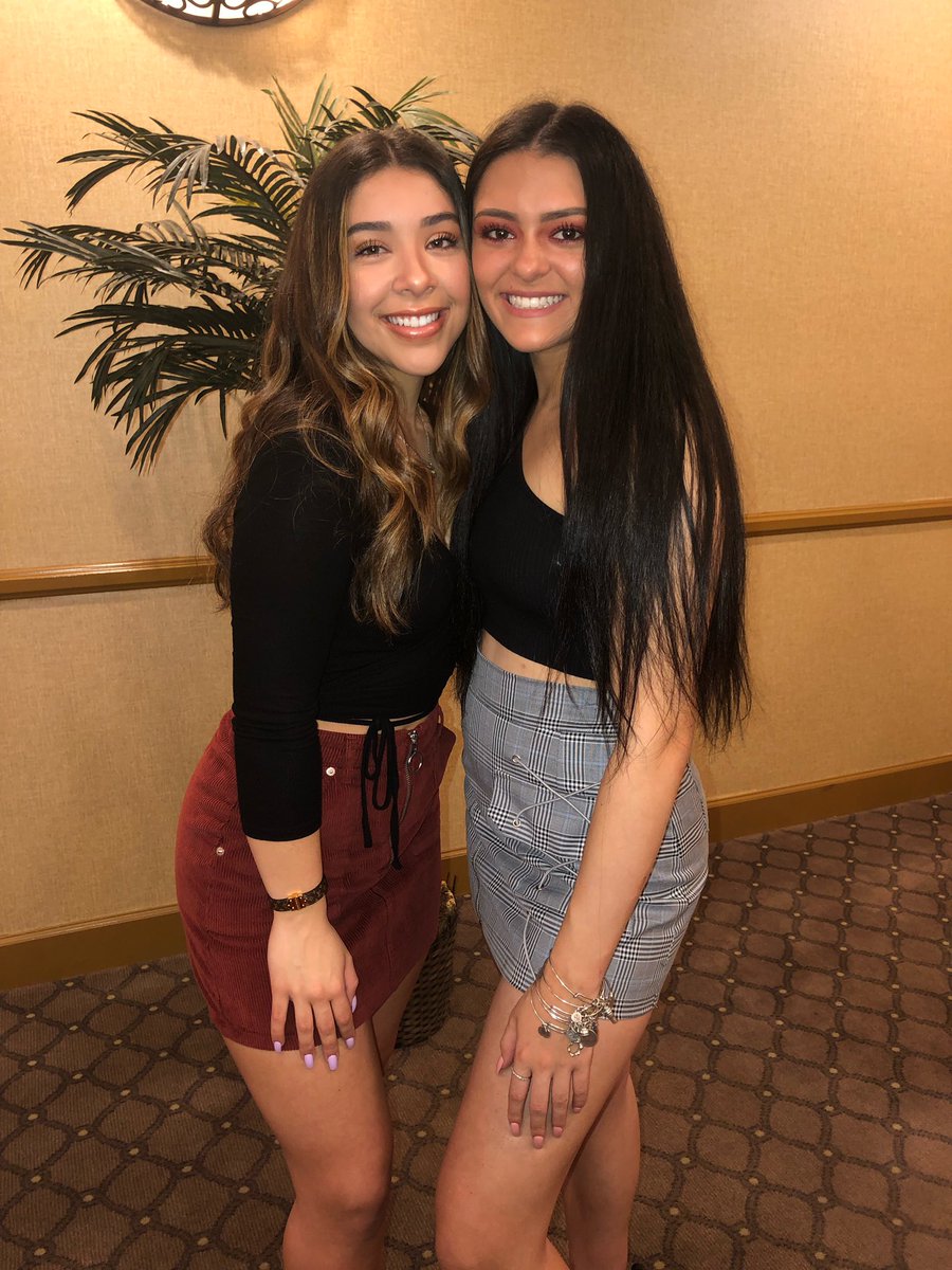 bellamendezz's tweet photo. Happy birthday to one of my bffs!!! ilyyyy sm thanks for being the best gf evaaa hehe💕💕 wish I was there to celebrate🥺 https://t.co/AuUmd1IoYl