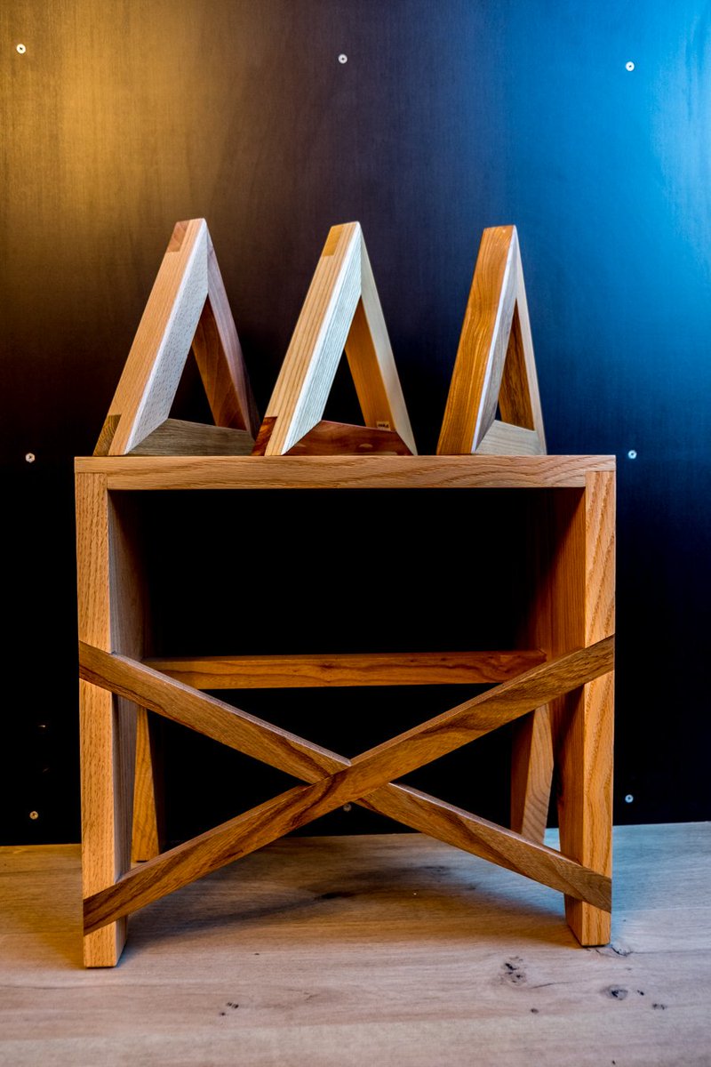 F2Work's tweet photo. Pásate por nuestro estudio F2WORK en Landazuri 15 ( Gasteiz). Descubre nuestros muebles de madera de diseño propio hechos a mano: Roble, Olmo, Nogal, Castaño, Fresno, Pino. Con un toque único y original. Te esperamos.
#F2workestudio
#Banketa #MesaVG #AparadorBourdeaux https://t.co/i9GHOIUYeQ