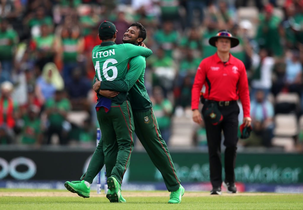 bbctms's tweet image. Shakib's match so far:

Batting: 51 runs
Bowling: 5 overs, 1 maiden, 6 runs, 3 wickets

👏👏👏

👉 bbc.in/2KzUiEF

#CWC19 #bbccricket #BANvAFG