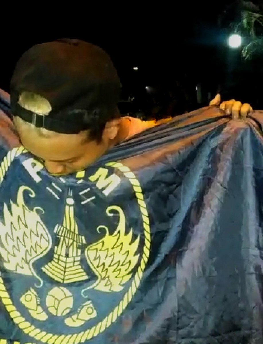 Harga diri kami adalah lambang tugu ini,jika diinjak,siap-siap kami akan cari dan membuatmu menciumnya kembali 💙