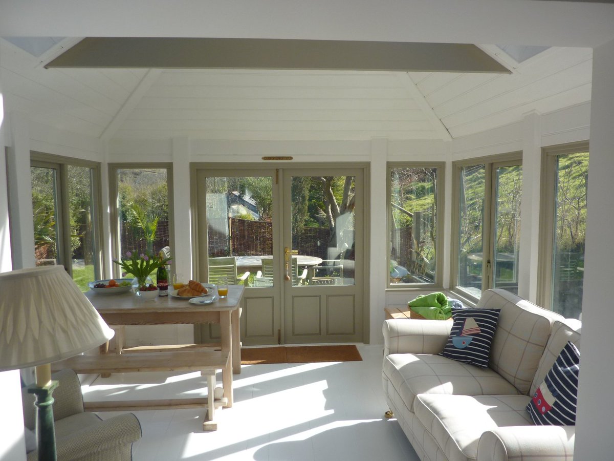 Cornish Cottages tweet media