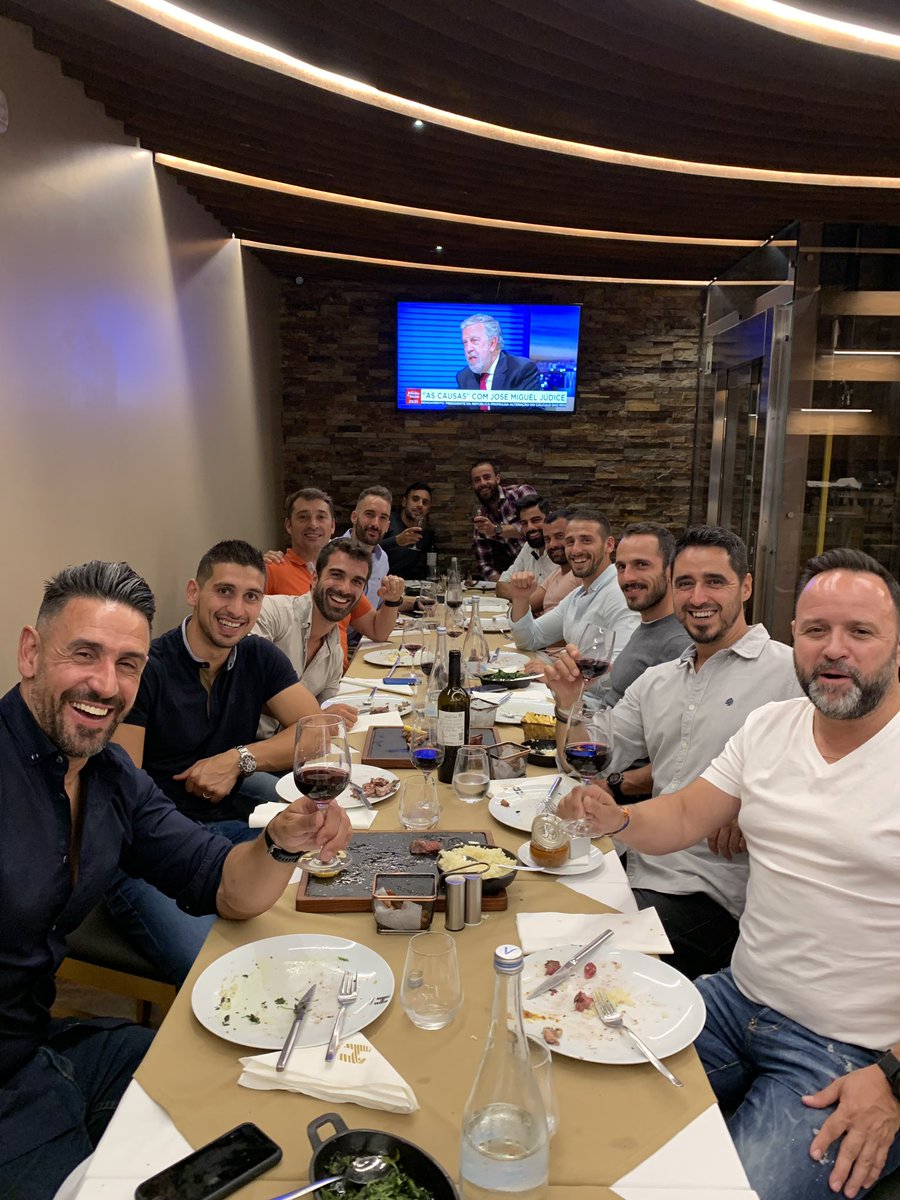 CARIOCATUGA's tweet photo. Vamos lá ganhar tudo 💪🇵🇹 https://t.co/VOOQIcouNB