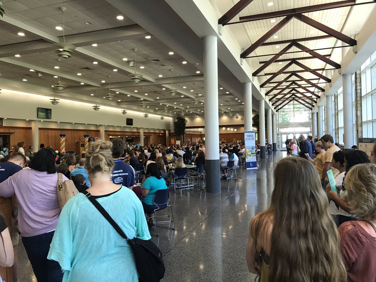 MountAdmissions's tweet photo. Orientation 2019! #mount2023 #mountproud https://t.co/lWSMuFNB1m