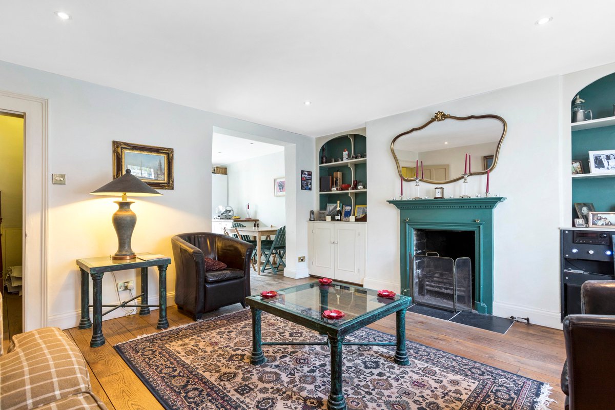 DestLondon's tweet image. Bedford Gardens is situated between two of London’s most beautiful parks - Holland and Hyde 🌿🌱 make the most of your London summer with this perfectly located apartment ✨

#destinationlondon #london #londonvacation #vacationrental #travel #luxuryrentals #citybreak