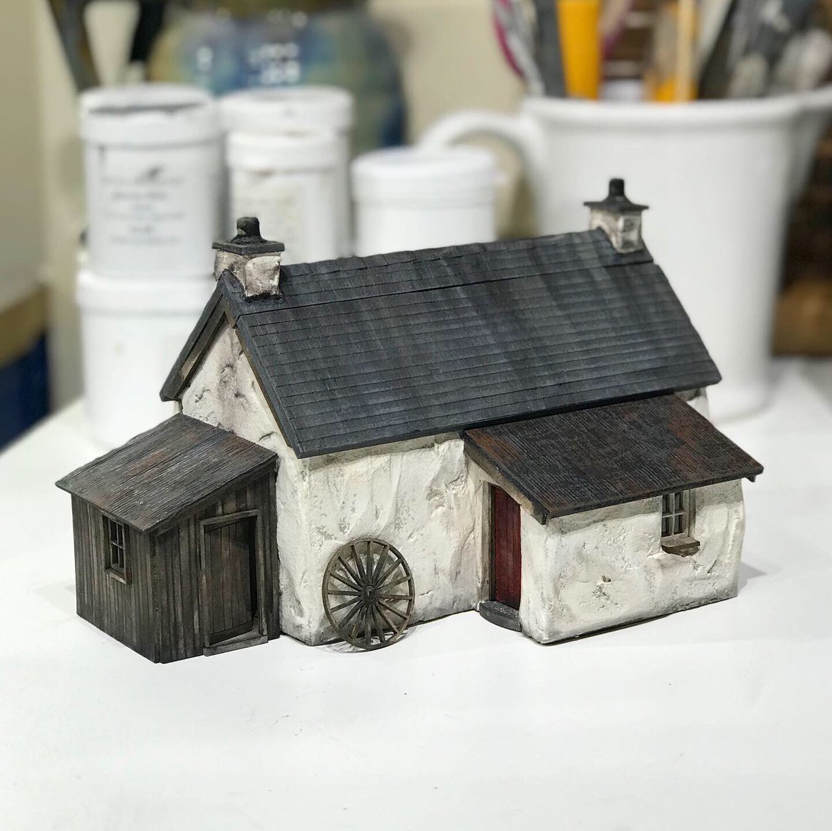 Beas_Hive's tweet photo. Before I shut up #PPHQ & celebrate my birthday with my family, I thought today would be an apt day to share a 1st peek at our new #JuneCottage. More info will follow tomorrow but for now ๐ฅ beckons๐
#petiteproperties #petitepropertieskits #dollshouse #CalendarCottages #BeasBench https://t.co/5lgjlUzXjc