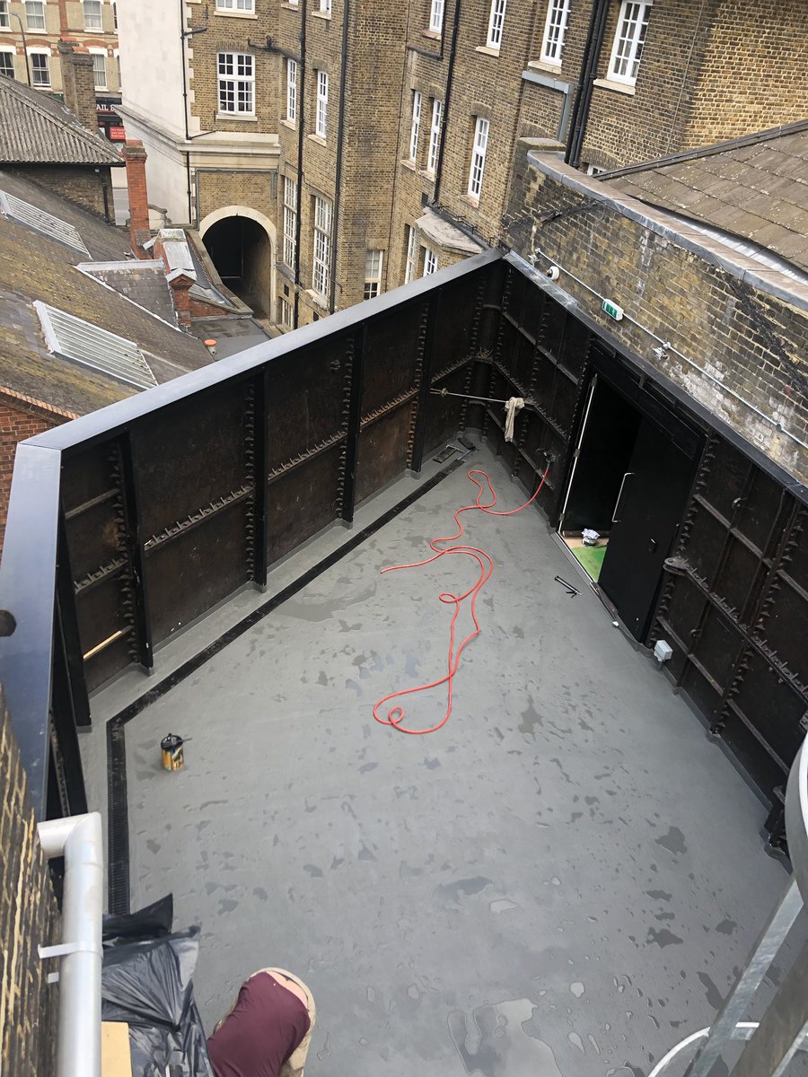 collierroofing1's tweet photo. Goldsmiths University old water tank roof complete π₯π₯ fleet Ld pmma #fleetpmma #fleet30 #pmma https://t.co/Va0SjI7xxs