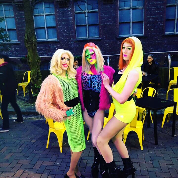 Dragbanksrobbin's tweet photo. #DragSisters
#drag #dragqueen #makeup #dragmakeup #cosmetics #brows #lips #eyeshadow #manchester #manchesterqueen #hair #maxfactor #nyx #nyxcosmetics #stargazer #krylon #neon #yellow #Green #Pink #fashion #SKINT https://t.co/N8s3P4NdJ2
