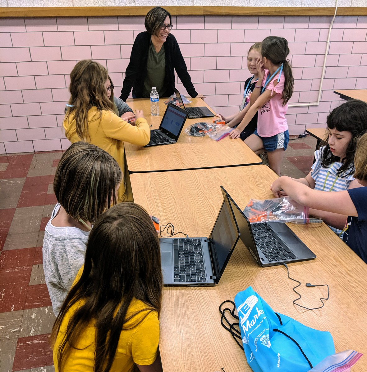 cotts_jandra's tweet photo. Girls in STEAM day 1: Girls explored coding with Edison and Cue. Tomorrow they will be presented with challenges to complete. 😁 @SMFSchools @ohioctm https://t.co/OLVuAloWlW