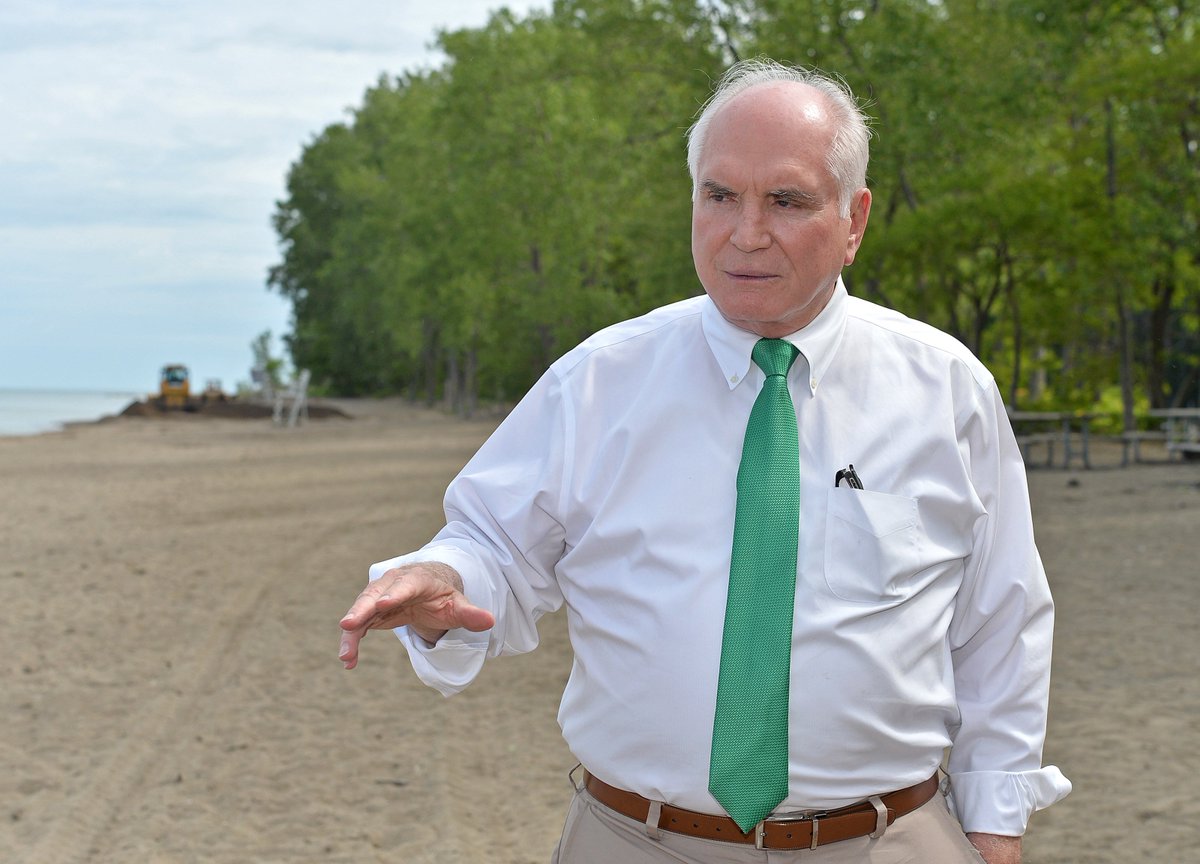 ETNmillette's tweet photo. @ETNoneill reports https://t.co/hDtcG6KUBY: @MikeKellyPA announces $1.5 million in federal money for 68,000 cubic feet of sand replenishment at @PresqueIsleSP.  #ErieLive https://t.co/1sp5m1BPZX