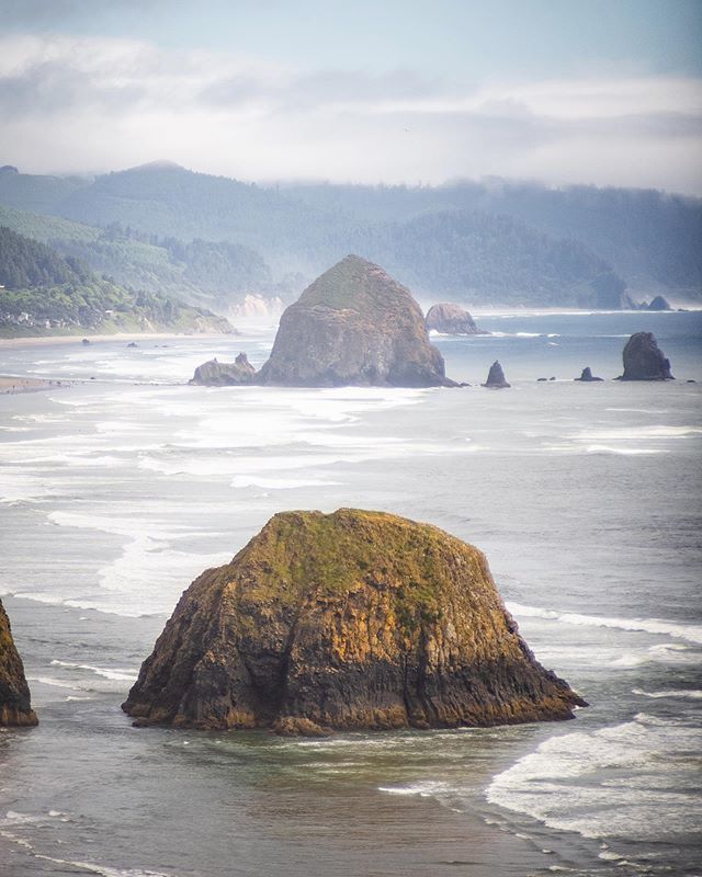 brappphoto's tweet photo. Oregon. • That’s all I have to say. A landscape photographers dream land. • I can’t wait to go farther down the coast and see what other places I can find! • -
-
-
-
#sonya7s
#sonyimages 
#lensbible 
#earthpix 
#cannonbeach
#oregonexplored
#pnwonderl… https://t.co/6AxWmBR2i9 https://t.co/MbaB02H17s