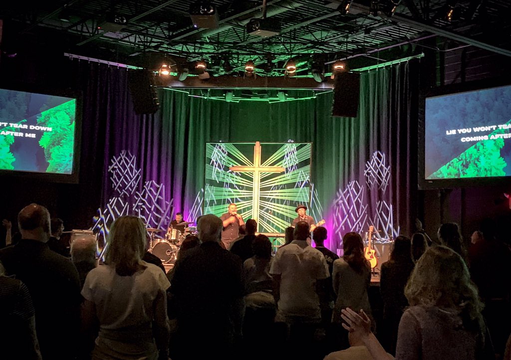 _JasonFowler's tweet photo. What an awesome day Fox River Church! We had a blast! #JJWeeks #One #Wisconsin https://t.co/KKHnclQdWw
