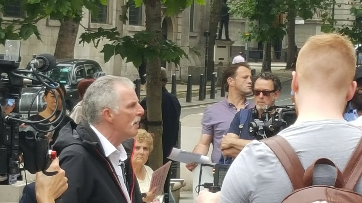 So powerful to see so many #miscarriagesofjustice campaigners come together to call for justice.