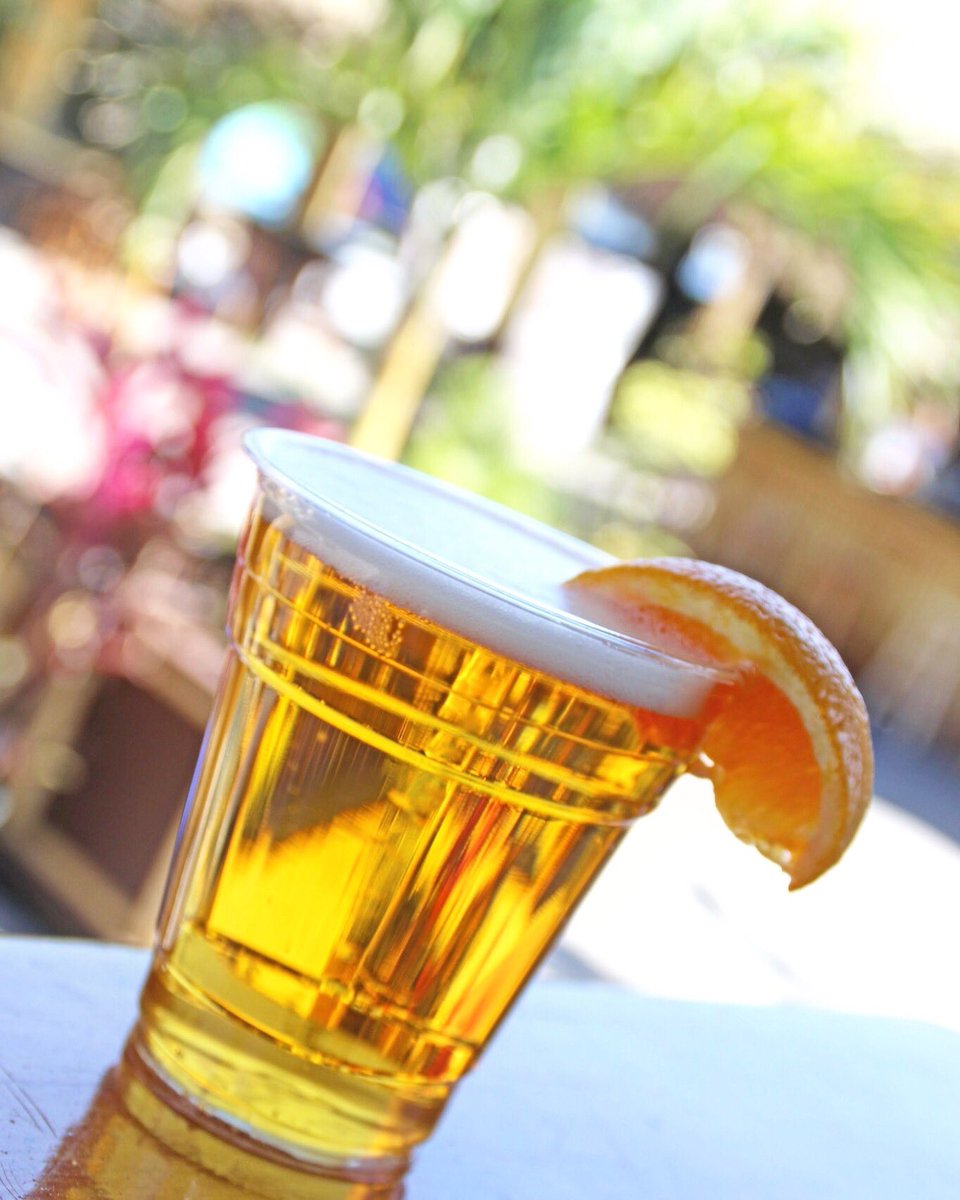 DublinDeckTiki's tweet photo. A Blue Moon on a sunny day! Also we have half priced mussels along with acoustic @OogeeWawa at 6 pm and no cover! π΄π»π¦ β β β β β β β β β β β
#BlueMoonMonday #DublinDeck #Patchogue #PatchogueRiver #HalfOffMussels #FiveBuckBlueMoon https://t.co/P5omutTXU3