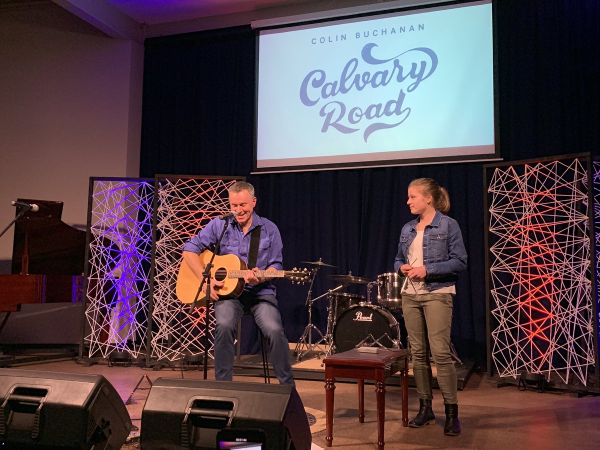 WGwaffle's tweet photo. What a huge night last night at the fundraiser concert featuring @colinbuchanan in Warragul. Big crowd, great food and although a little more counting needs to be done we feel that our $20,000 target has been reached! #lifechangingprojects https://t.co/eOUqzhLBKG