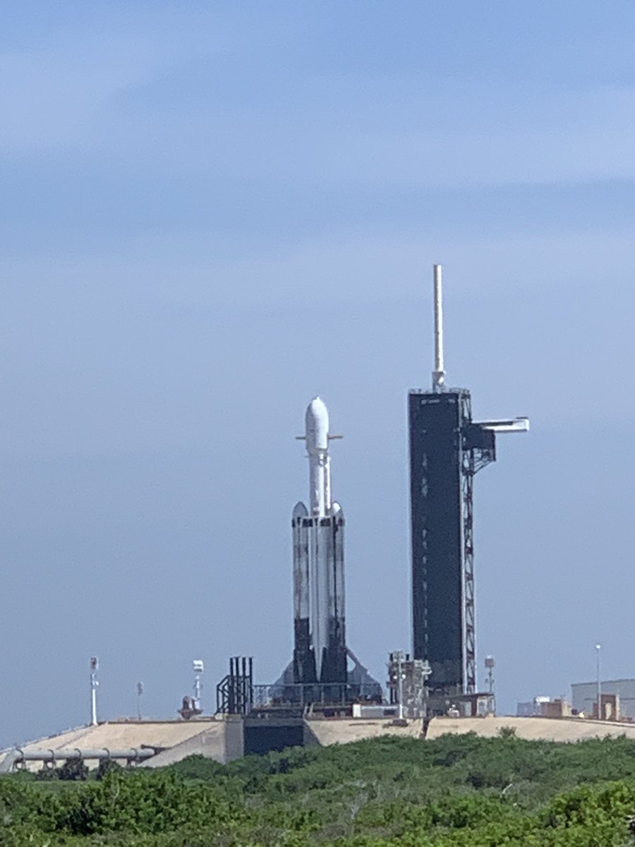 Rys_star's tweet image. 近すぎワロタwww
#kennedyspacecenter #falconheavy #falconheavylaunch #stp2 #lc39a #spacex