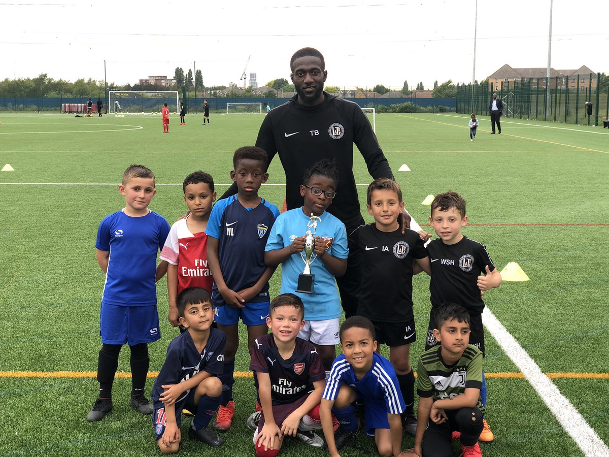 LATR_Football's tweet photo. Excellent set of sessions today !! Good grafting from all the players! Iron sharpens Iron!! LevelsAboveTheRest #levels #levelsabovetherest #football https://t.co/hxOpPJ4ogs