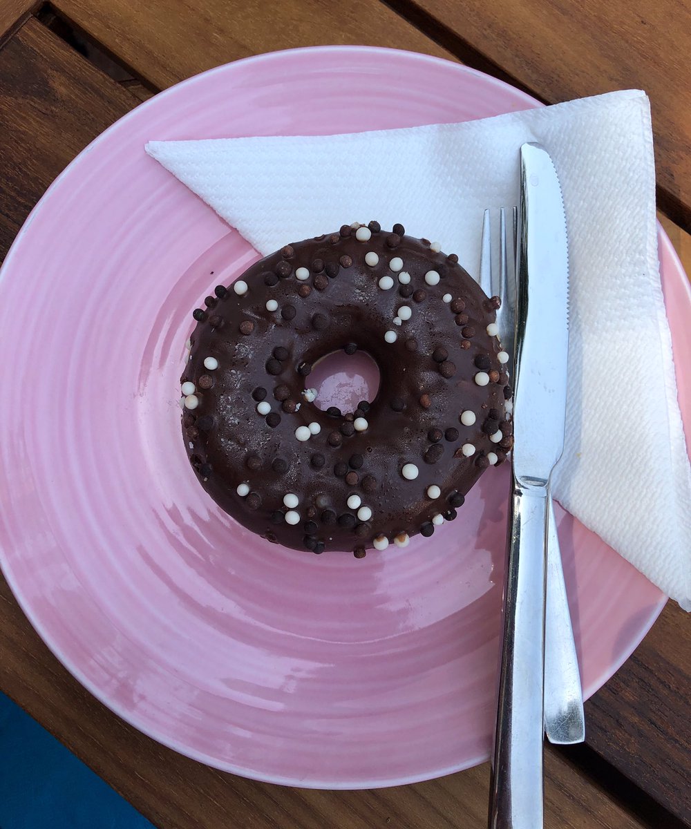 seanymg's tweet image. Spanish Donut 😍 #aestheticAF