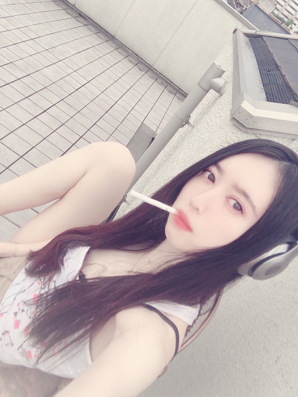 しゃましゅ 朝シャンからの屋上セブンスター タバコ女子 朝活 T Co Xmdnwhxkmj Twitter