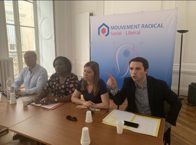PartiRadical_75's tweet photo. Assemblée Générale de la fédération @MvtRadical75. Travail programmatique pour les municipales et désignation des délégués au congrès du @MvtRadical les 30/31 août et 1 septembre à Bordeaux https://t.co/4ccTiq712j