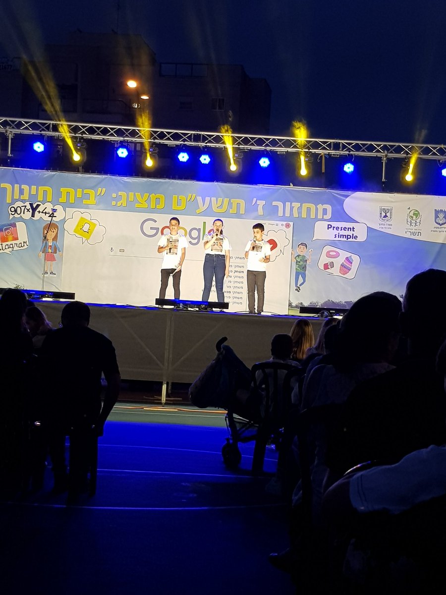 DrangElyakim's tweet photo. My daughter Noa graduated primary school today!
 She was the one to open the ceremony and asked everyone to rise for the singing of #israel national anthem -  Hatikvah

I am truly a SUPER PROUD dad today!!

#DaddyDaughter https://t.co/KWrugXeEEt