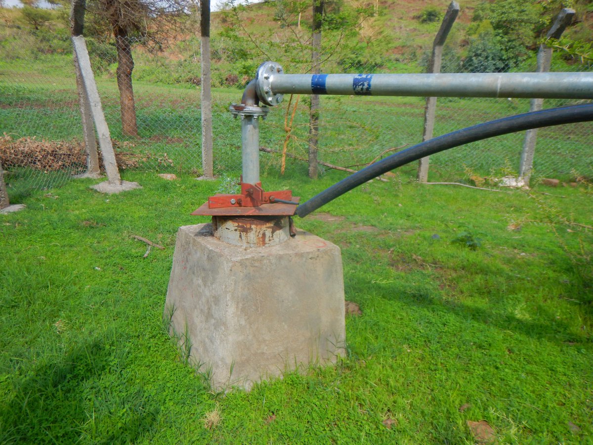 girlTravertine's tweet photo. Learnt a lot during my time in Ethiopia, from the #hydrogeology to engineering methods, policy, funding and local opinions of a WASH project. #Ethiopia @UNICEFEthiopia #UCLEfID https://t.co/Q3kCPuQbKW