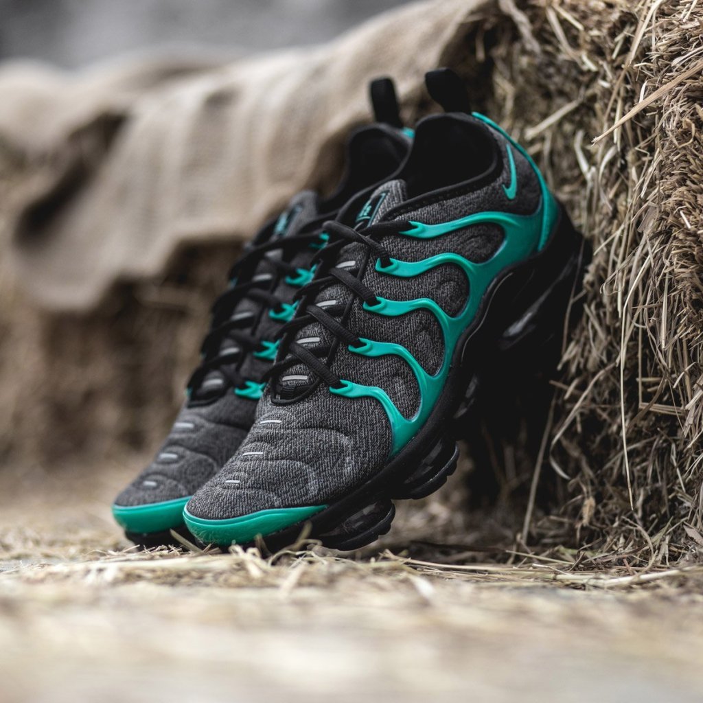vapormax plus emerald