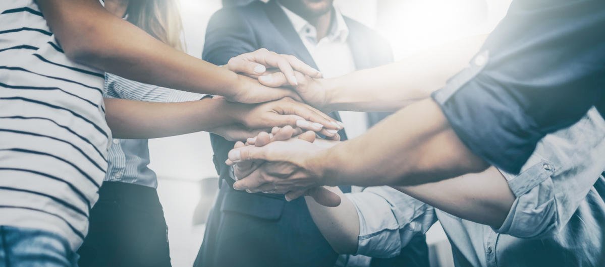 ColleenMRegan's tweet photo. A clear #UCC strategy is critical for a CIO to meet their strategic goals - @markstrassman from @GoToSuite writes for @CIOonline #collaboration #strategy https://t.co/lBXNBlYv4J https://t.co/NvPe28kMfG