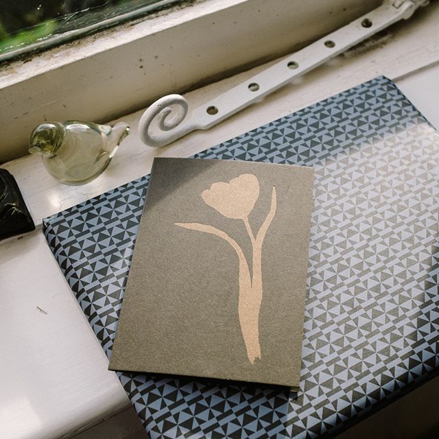 esmewinter's tweet image. #esmewinter #patternedpaper #printandpattern #patternity #patternobserver #patternlove #letterpress #letterpresslove #letterpressprint #inspired_by_colour #craftsmanship #justacard #abstractpattern #papergoods #design #designer #decorativearts #blockprin… bit.ly/2N4viaD