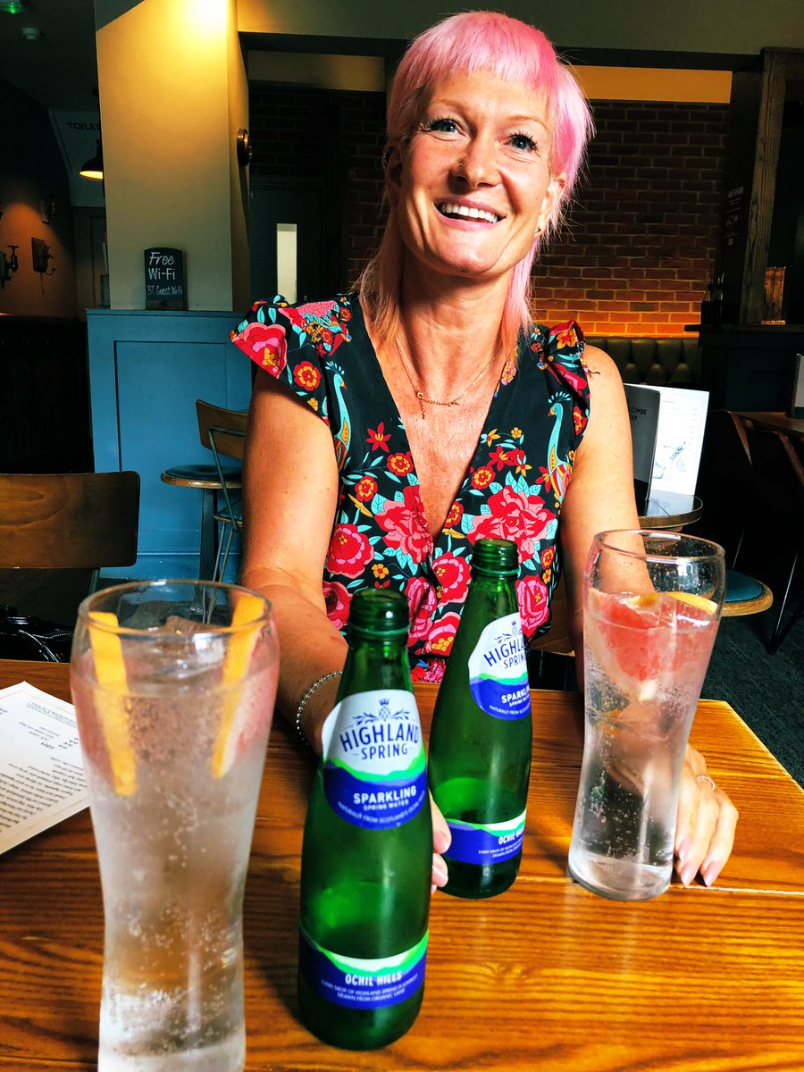 out on the lash <a href="/TasteHospitaliy/">Caroline Wright</a> !!