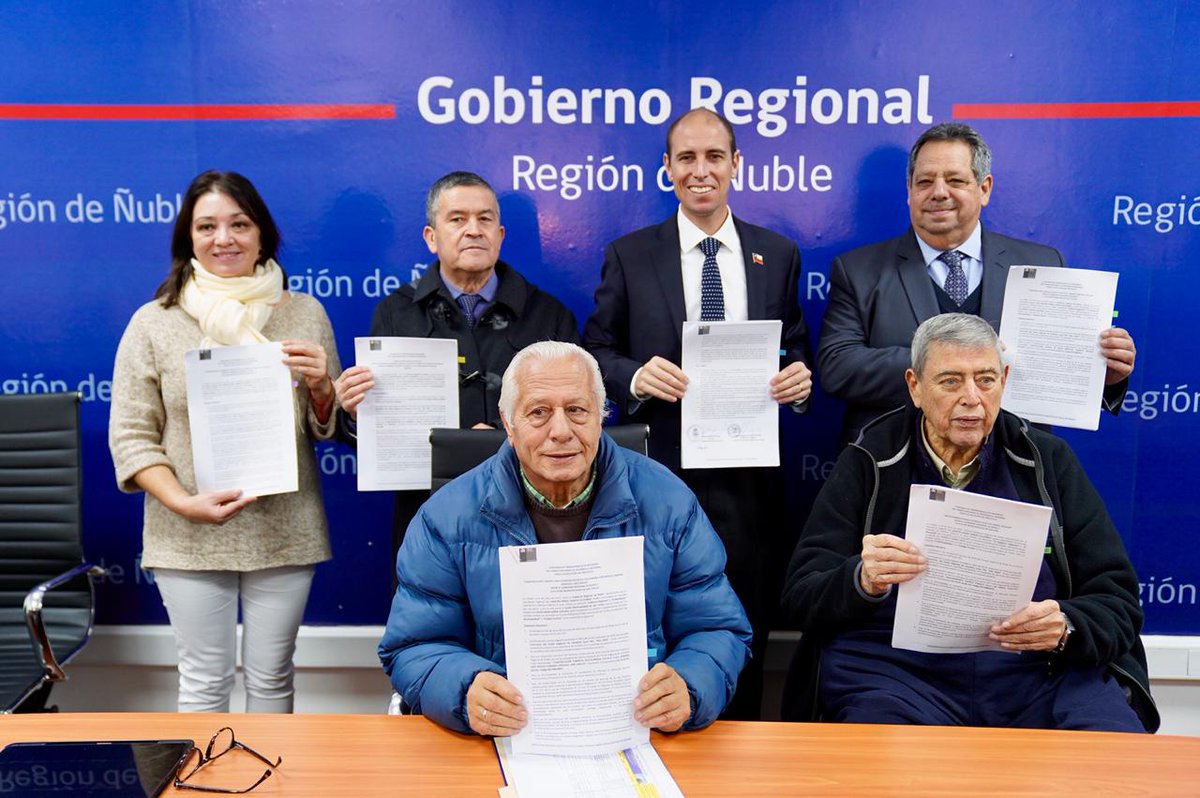 Gobierno Regional de Ñuble (@goredenuble) on Twitter photo 📌 <a href="/goredenuble/">Gobierno Regional de Ñuble</a> firmó convenios FRIL con <a href="/muni_sanignacio/">Muni San Ignacio</a>, <a href="/muni_quillon/">MuniQuillon</a>, <a href="/muni_chillan/">MunicipalidadChillán</a>, <a href="/MuniSanCarlos/">Muni San Carlos</a> y <a href="/MUNIRANQUIL1/">MUNIRANQUIL</a> materializando traspaso de más de $436 millones para avanzar en iniciativas que aportan a su desarrollo, como 💡alumbrado público, 🌳 áreas verdes, entre otros. 📌 <a href="/goredenuble/">Gobierno Regional de Ñuble</a> firmó convenios FRIL con <a href="/muni_sanignacio/">Muni San Ignacio</a>, <a href="/muni_quillon/">MuniQuillon</a>, <a href="/muni_chillan/">MunicipalidadChillán</a>, <a href="/MuniSanCarlos/">Muni San Carlos</a> y <a href="/MUNIRANQUIL1/">MUNIRANQUIL</a> materializando traspaso de más de $436 millones para avanzar en iniciativas que aportan a su desarrollo, como 💡alumbrado público, 🌳 áreas verdes, entre otros.