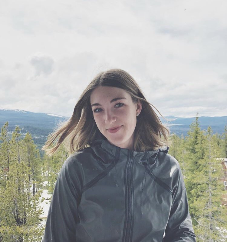 Wishing a happy birthday to our sister Zoe!! We love you so much and hope you have the best day!!🍰❤️🎉