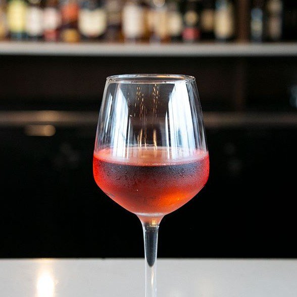live2utoronto's tweet photo. Ease out of the weekend with a Monday rosé at #TheOneEighty on @the51stfloor #bloorandbetter https://t.co/0M4yrVz5Dw