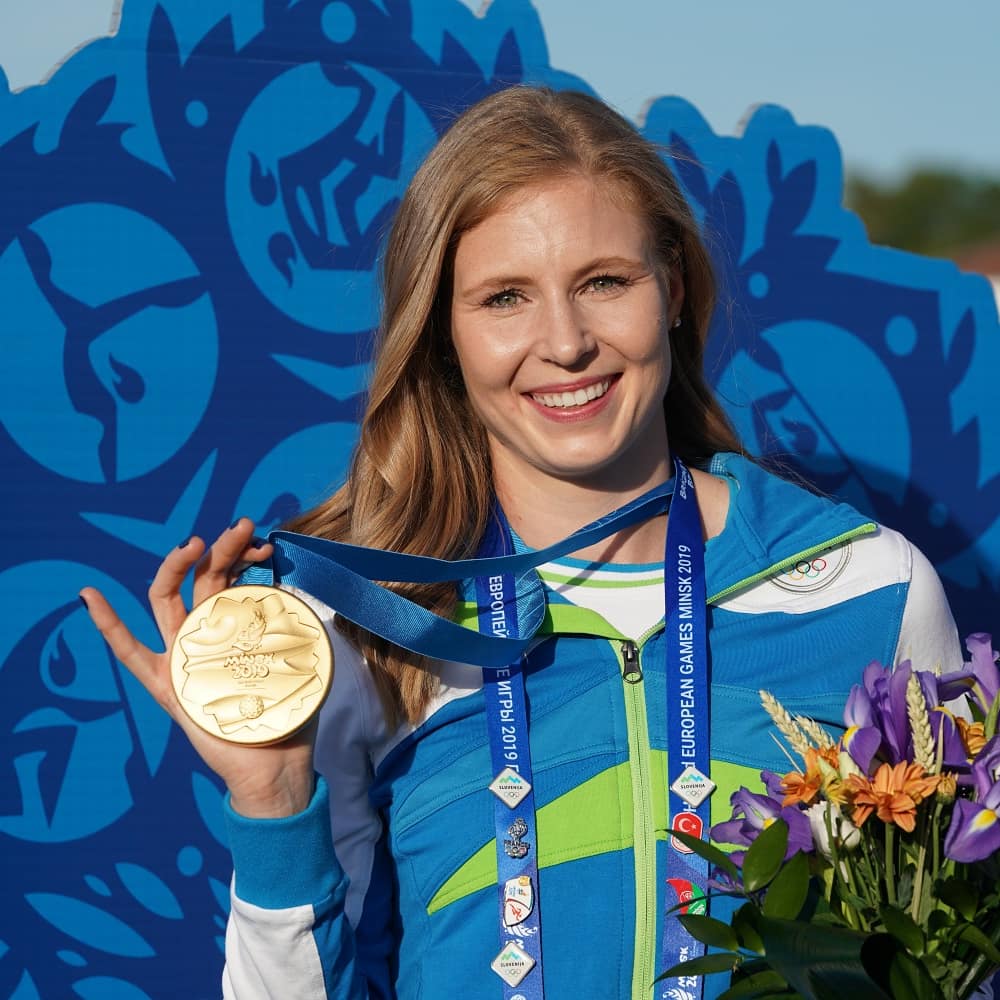 TeamSlovenia's tweet photo. 🥇ZLATA🥇 atletinja @mMihalinec 🤩🤩🤩🏆🏆🏆 Ekipca🇸🇮🇸🇮je pa itak THE BEST!!!💚💙🇸🇮😘😘😘 @Minsk2019BY @EOCmedia @slo_atletika #TeamSlovenia https://t.co/zVYtQZR4Mk