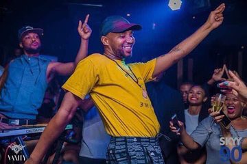 uthabowisdom's tweet photo. Tuesdays will always be terrific no matter what all thanks to @CalvinTeddy. Me every Tuesday morning to work listening to them mixes by #DJCalvin : https://t.co/plgJGcjXUz