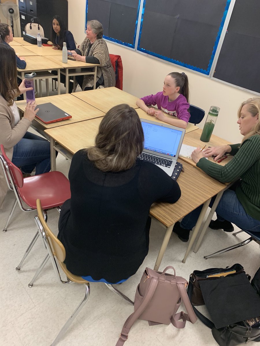 LisaBoate's tweet photo. For me #SCDSBpush is always an inspiring day. I was so proud of the educators who stepped out of their comfort zones and presented or did an ignite and TY @DebbieDonsky for your passionate words! #SCDSBshines @AHarrisonSCDSB @MlleTosh @TreeLau @JulieeJohnsonn https://t.co/OdOQWCA7EF