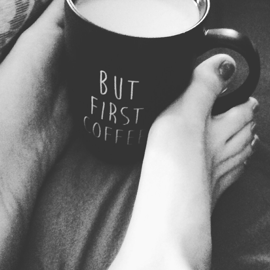 LegsLexi's tweet photo. Morning, #findom! 😉
I've got tons of #humiliation/#degradation tasks for any of 
you #subbies looking for inexpensive #sessions. There are some 
free tasks, as well, for you #losers who can't afford a real session.
#Rinsing #Contracts #SPH #Femdom #Finsub #Footfetish 
DM Me! 😈 https://t.co/UlT9jWXIFD