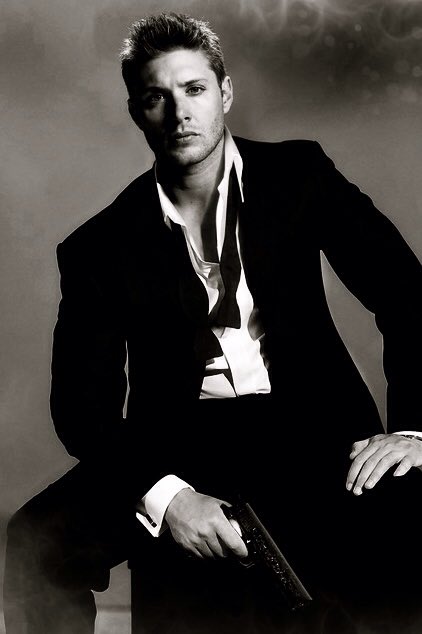 #ManCrushEveryday <a href="/DemonsKryptonit/">Dean 🐿️ Winchester #ParodyAccount</a>