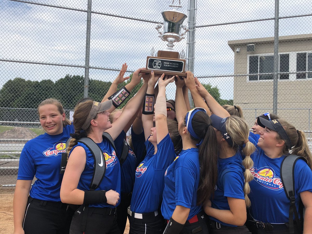 SOLCarpenterCup's tweet photo. 2019 Champs! 🥎💪🏼 https://t.co/P5PjzFeLVo