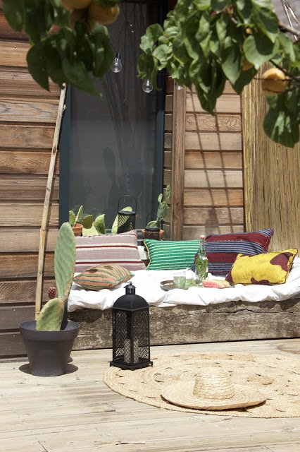 De la couleur sur ma terrasse pour fêter l'arrivée de l'été 
regardsetmaisons.blogspot.com/2019/06/de-la-…