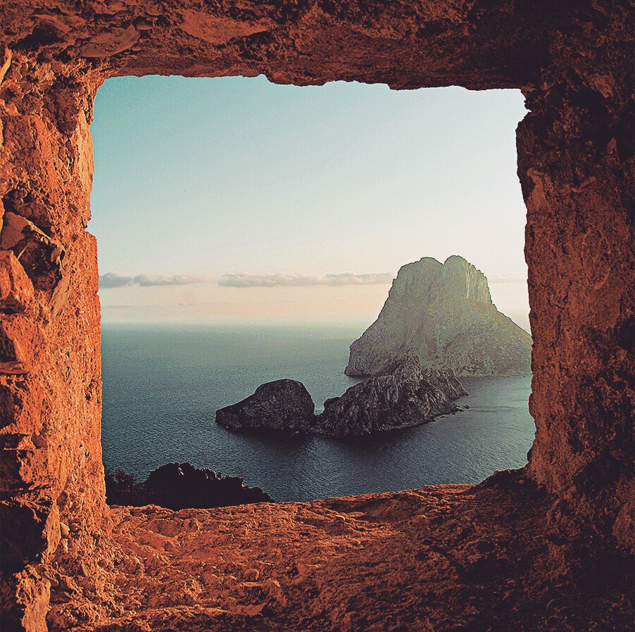 I B I Z A 🔺
The paradise island is waiting for you. 🔊