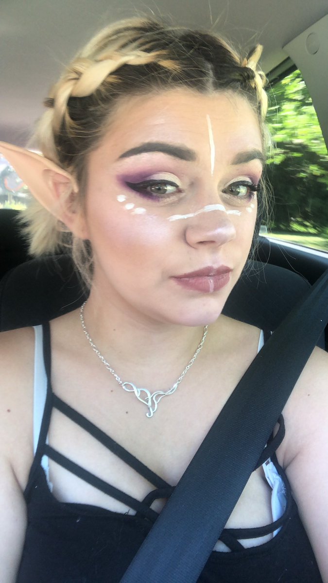 obesekitten1's tweet photo. Went to the renaissance fair with my babies β€οΈβ€οΈβ€οΈ #Renaissance #renaissancefair #elf #cosplay #elfcosplay #jamescharlesxmorphe #morphe #facepaint #elvenprincess #pointyear #blondehair #purpleeyes https://t.co/cXLBbyr0Se