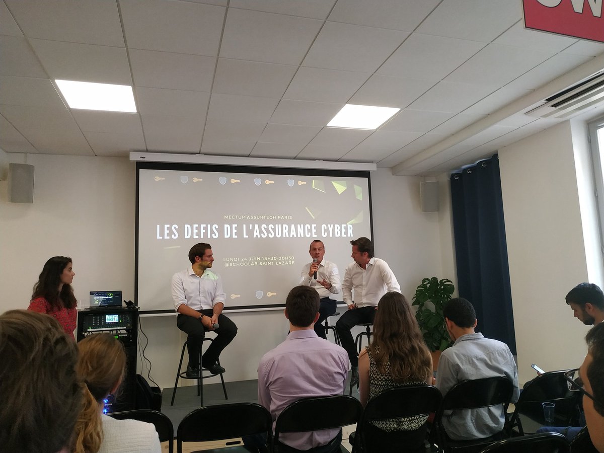 Chiffre clé - 50% des #PME us touchées par une cyberattaque ont déclaré un sinistre supérieur à 500k $ 
#MeetupParis #CyberSecurity #assurance