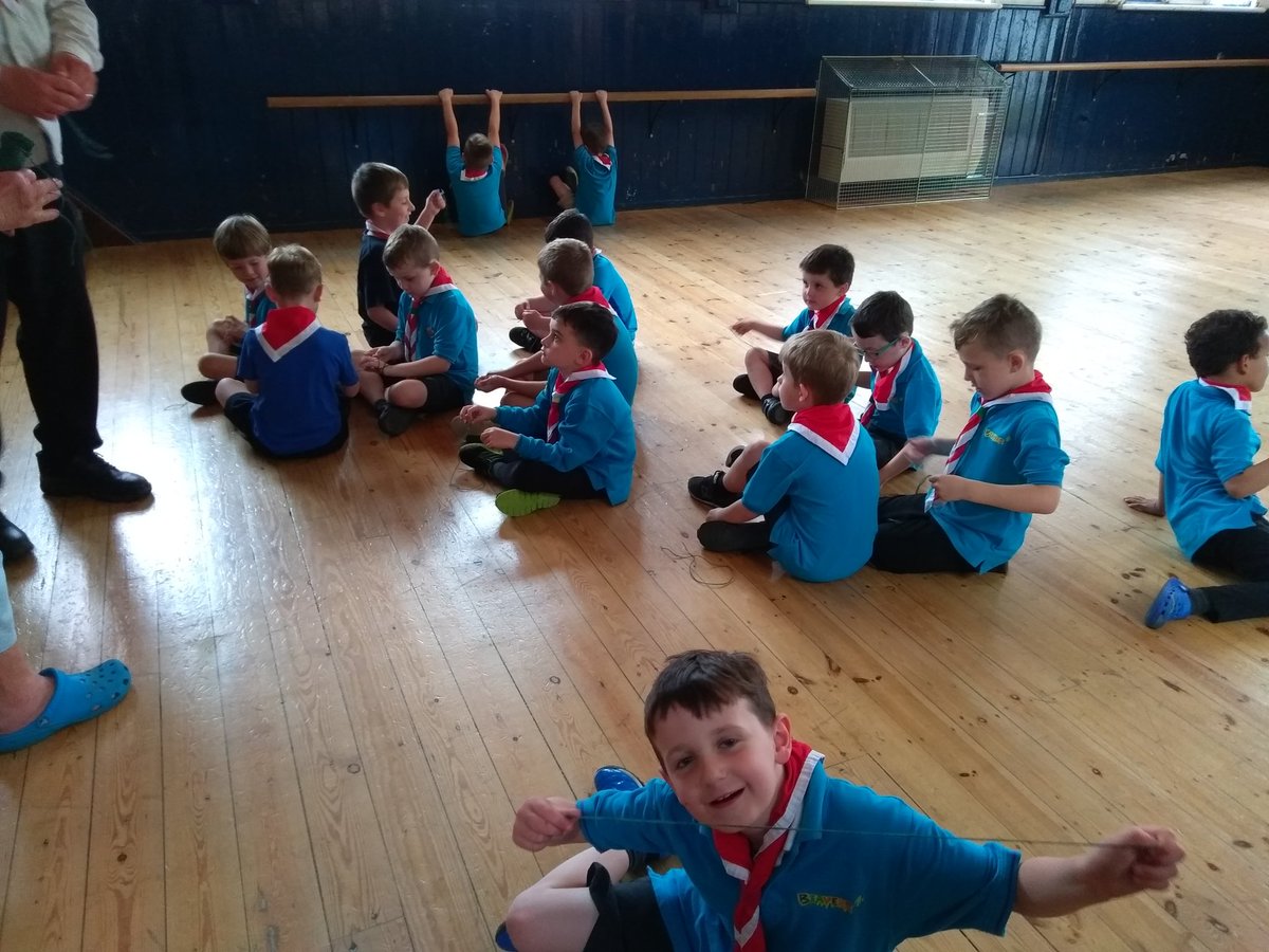 Went to see 6th old Felixstowe beavers where they were having a log chew and sharing their ideas for beavers. As well as learning how to tie knots #skillsforlife #suffolkYSS