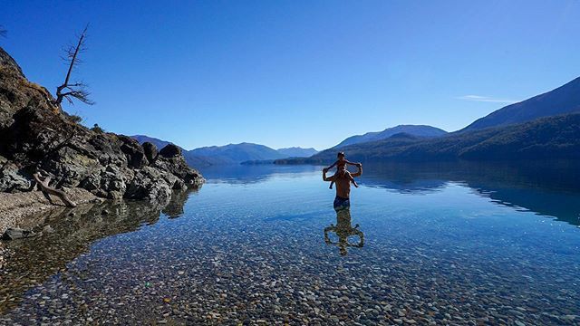 LucianoLarobina's tweet photo. Lago Lacar, Tao y Luk
.
.
.
#turismoneuquen #sanmartindelosandes #rutadelos7lagos #patagoniaargentina #lucianolarobina #landscape_lovers #sky_captures #landscapephotography #fantastic_earth #landscape_captures  #igersargentina #ig_latinoamerica_ #sonyima… https://t.co/MQh5GGaqwv https://t.co/fWqjP4In8j