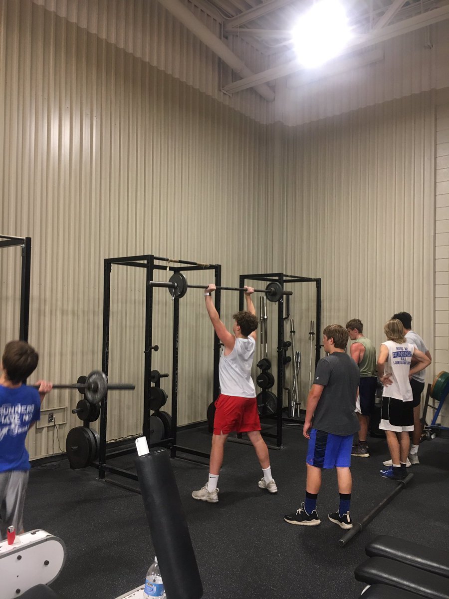 coach_gabbert's tweet photo. Both the boys and girls killed their upper body workouts this morning! Getting better every single day! #projectmayhem #rtb #ChasingUs https://t.co/Y5meDkb809