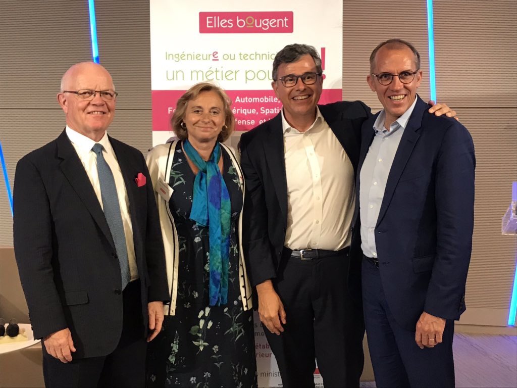 Ellesbougent's tweet photo. #PassationEB Et avec Bruno Guillemet, DRH @Valeo_Group et ancien président d’honneur @ellesbougent 2008 & 2016, à l'occasion de la Passation de Présidence d'honneur @Bouygues_C @ENGIEgroup https://t.co/MarduBHnmt