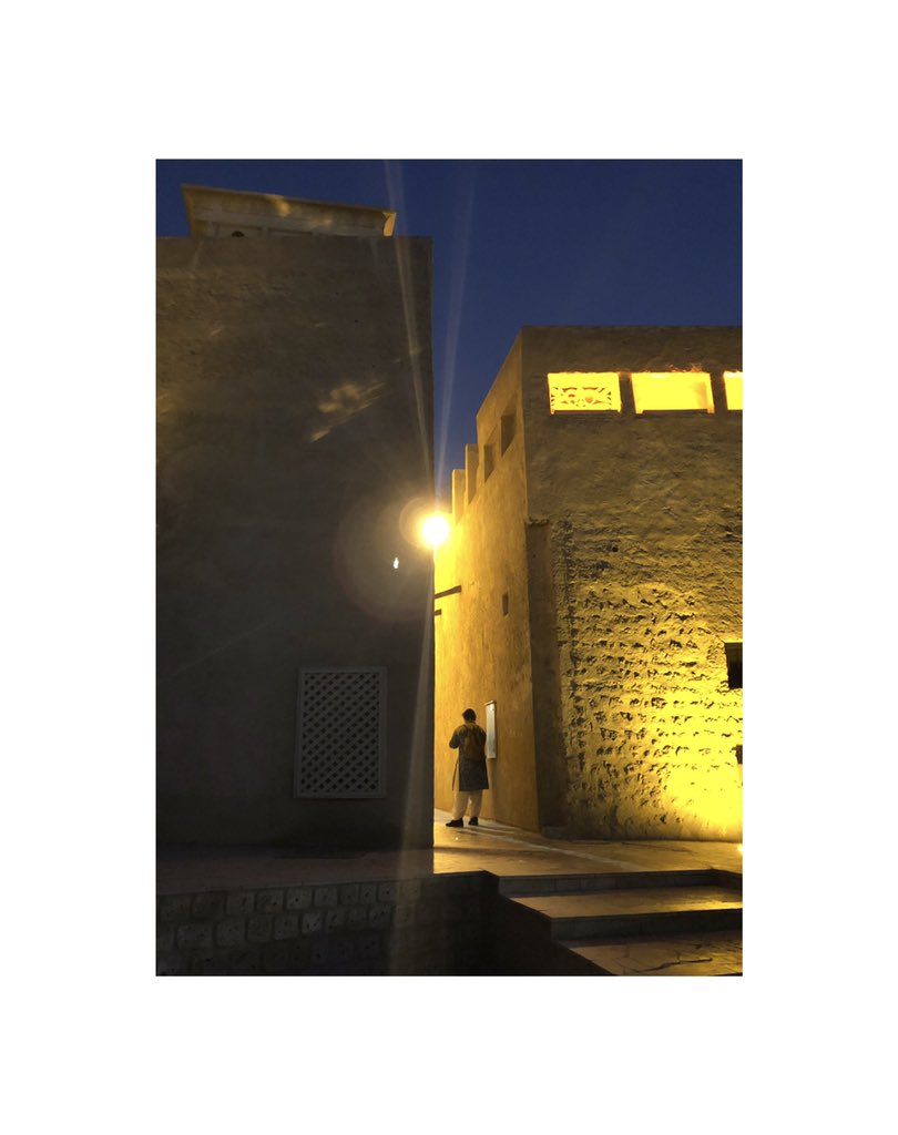 mariamaziz's tweet photo. Dubai vistas β£β’
β£
#urbanwalks #minitrips #urbanexploraration #historicaldistricts #dubai #portcities #urbanroots #uae #emirates #travelblogger #travelogue #oldcity #spicesoukdubai #alfahidihistoricalneighbourhood https://t.co/SBGmB7104u