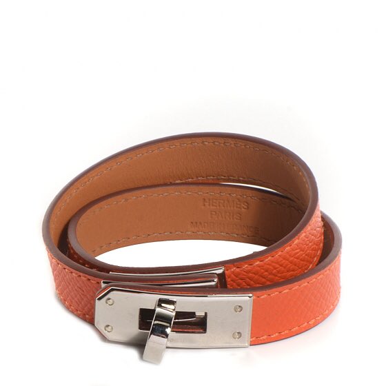 DistrettoHn's tweet photo. In the #accesories world, few pieces are as #notorious, #iconic and #sumptuous as @hermes bracelets. Between #printedenamel, #leatherwraps, delicated #chainlinks, and the eminent #HermesClicClac bracelet. @hermes has a selection of #playfullysophisticated leather straps https://t.co/xGq4JQA0fd